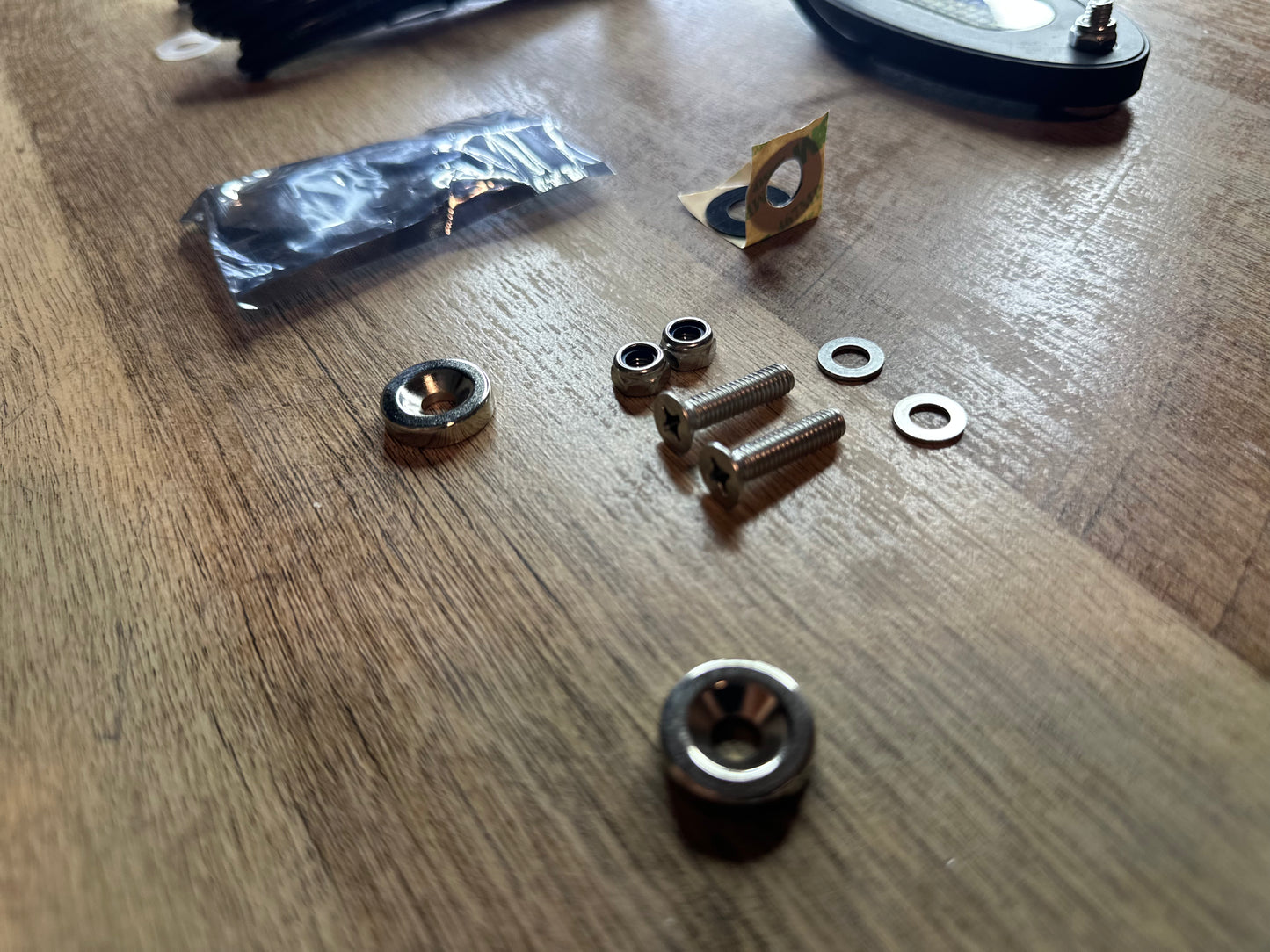 Gravity Magnets For Rocklights
No Drilling Required
(Pack of 2) - Mounts 1 Rocklight
