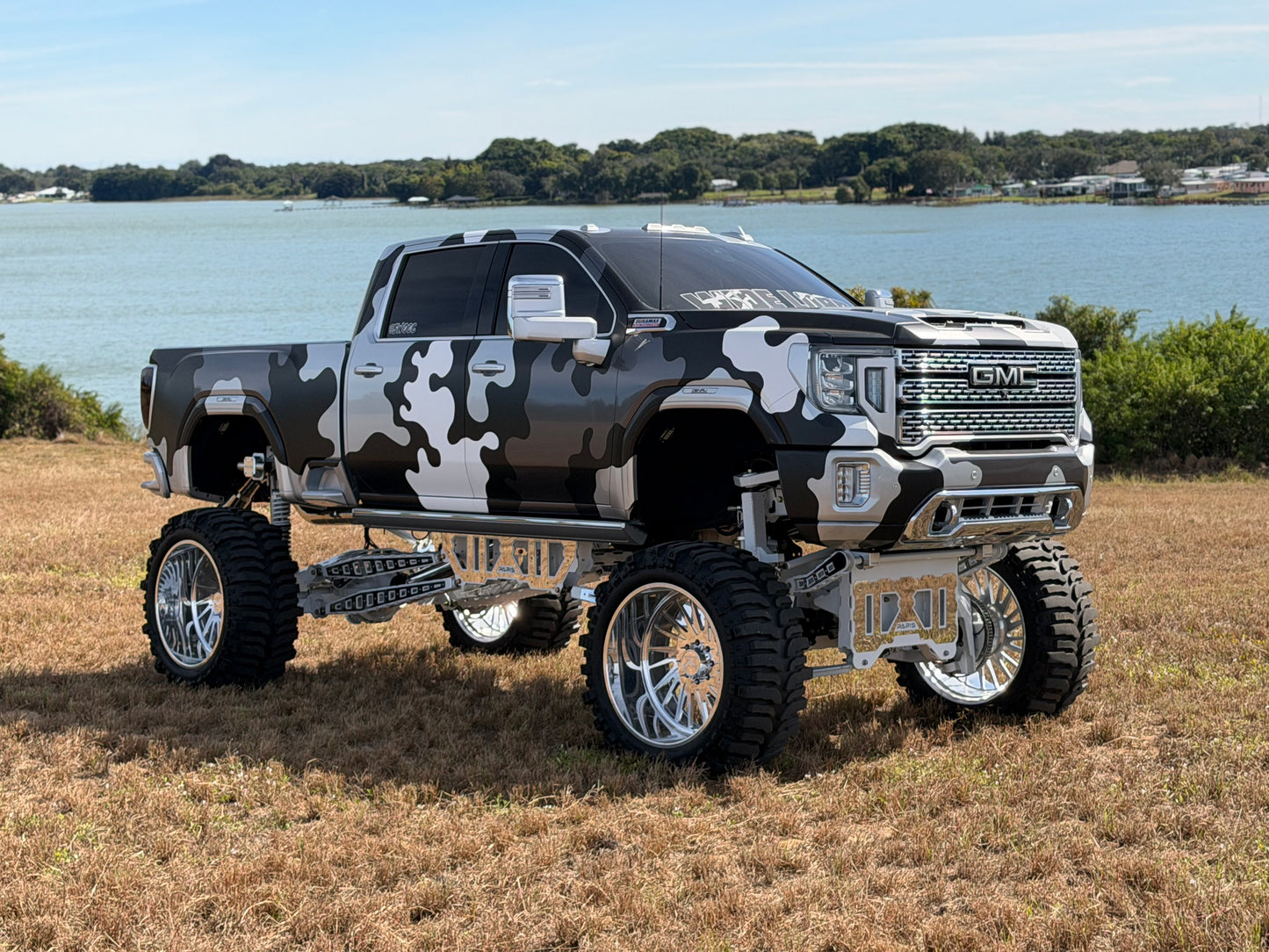 100X 🎟️’s 2022 GMC Denali Duramax Giveaway